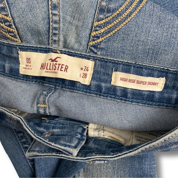 Hollister High Rise Skinny Jeans - Picture 3 of 4